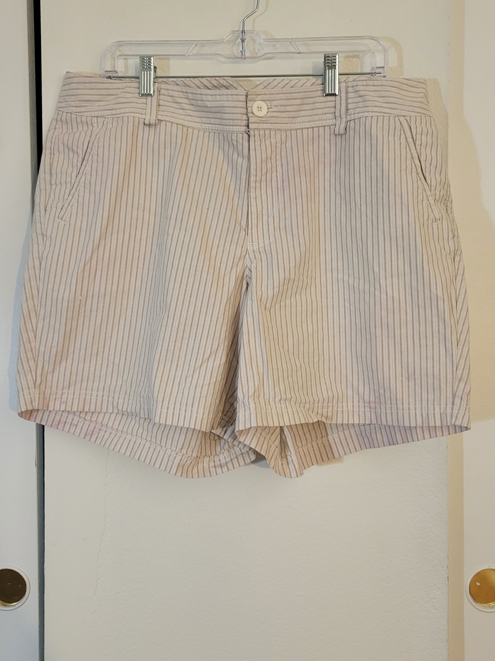 Dockers Women's Beige Pinstripe  Shorts 97% Cotton